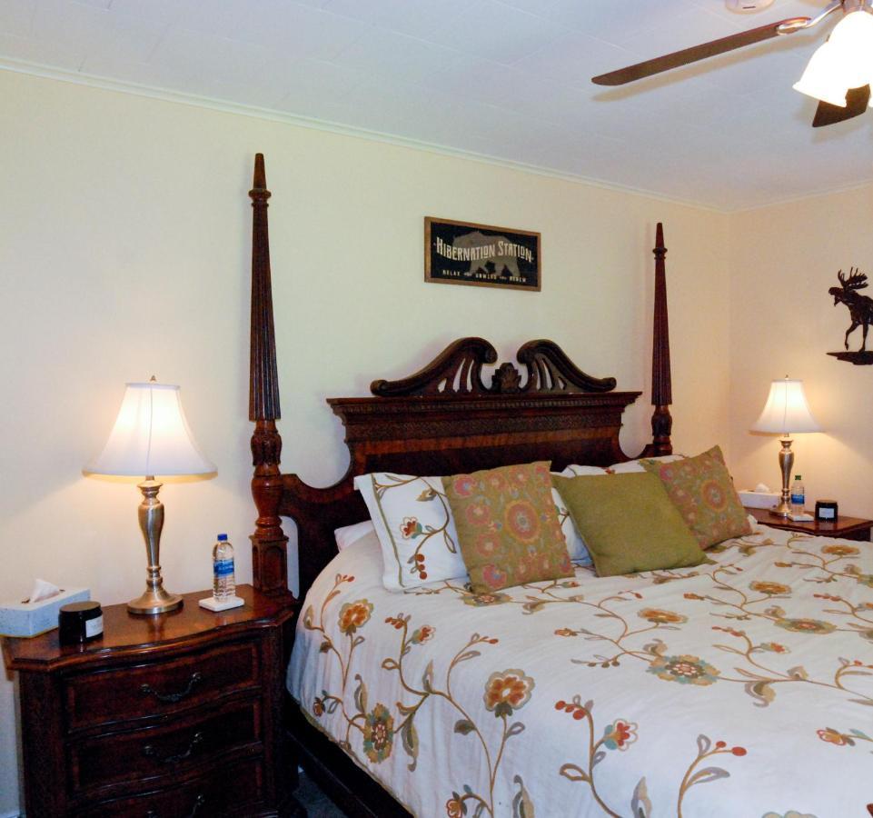Maple Leaf Lodge Schroon Lake Buitenkant foto